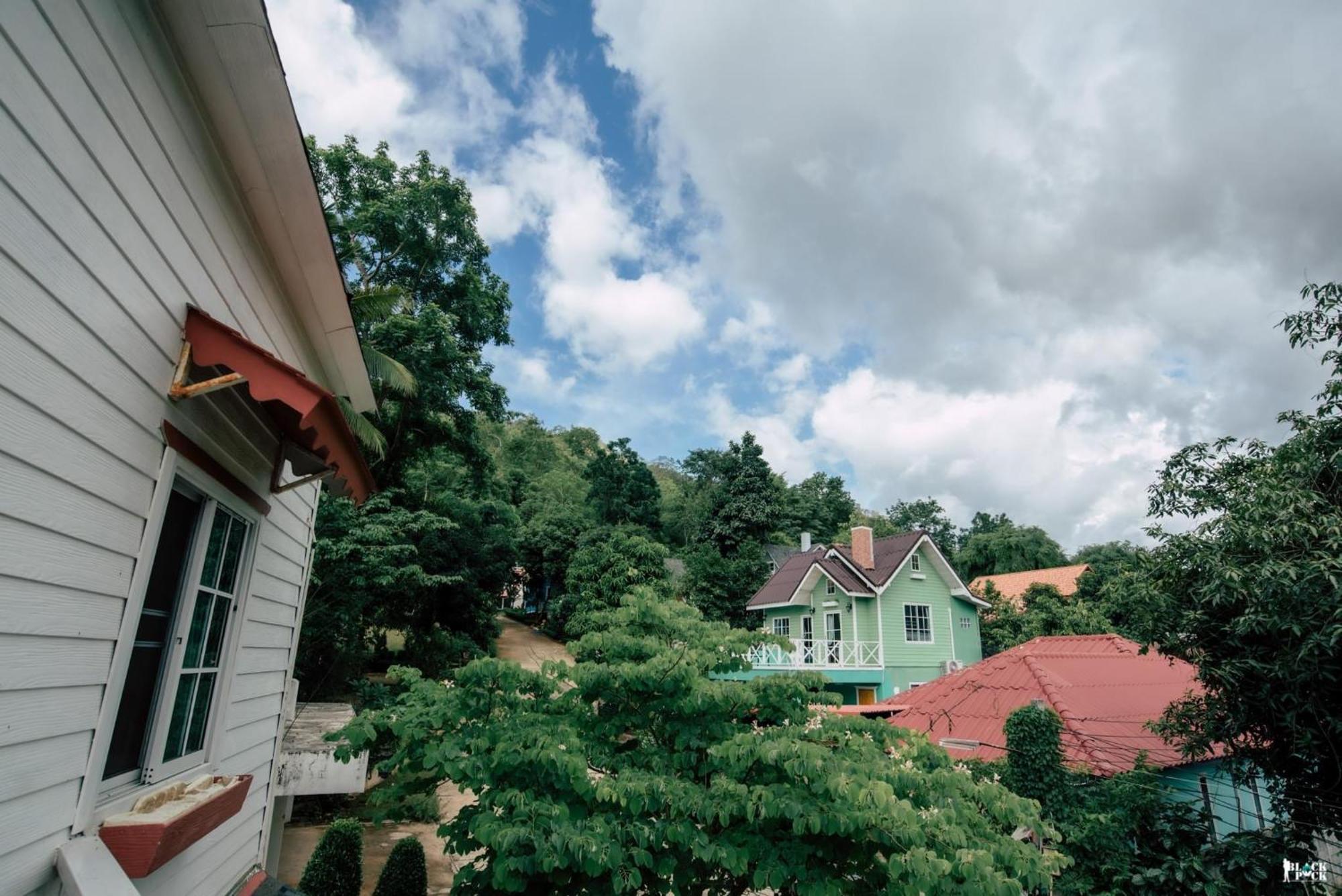 Suriyan Villa Erawan Kanchanaburi สุริยัน วิลล่า เอราวัณ กาญจนบุรี Tha Kradan ภายนอก รูปภาพ