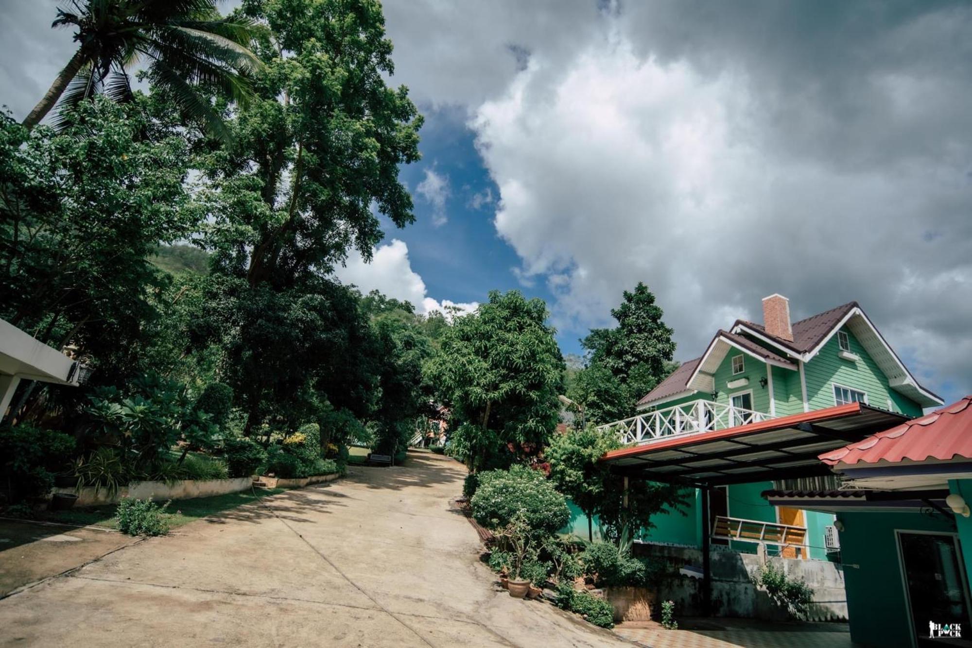 Suriyan Villa Erawan Kanchanaburi สุริยัน วิลล่า เอราวัณ กาญจนบุรี Tha Kradan ภายนอก รูปภาพ